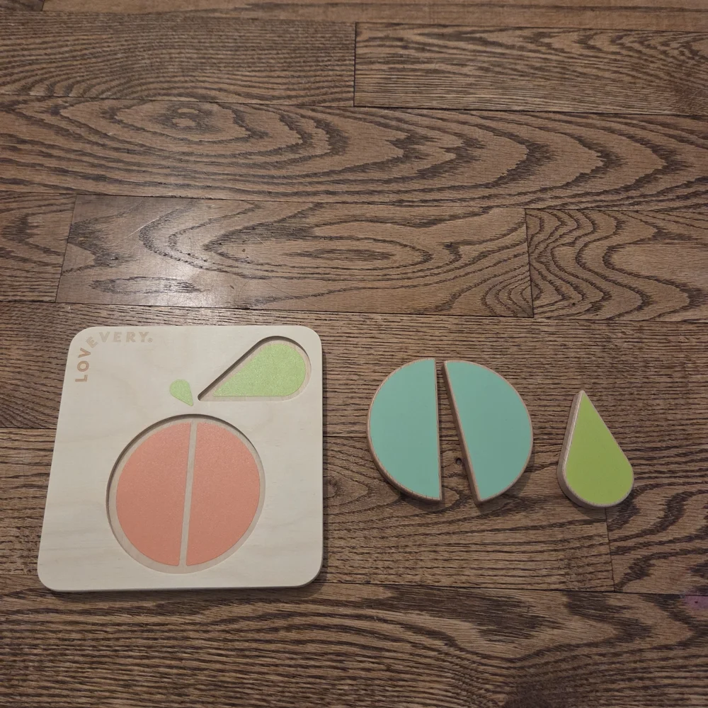 Lovevery - Vibrant Wooden Ladybug / Orange Puzzle - Toddler